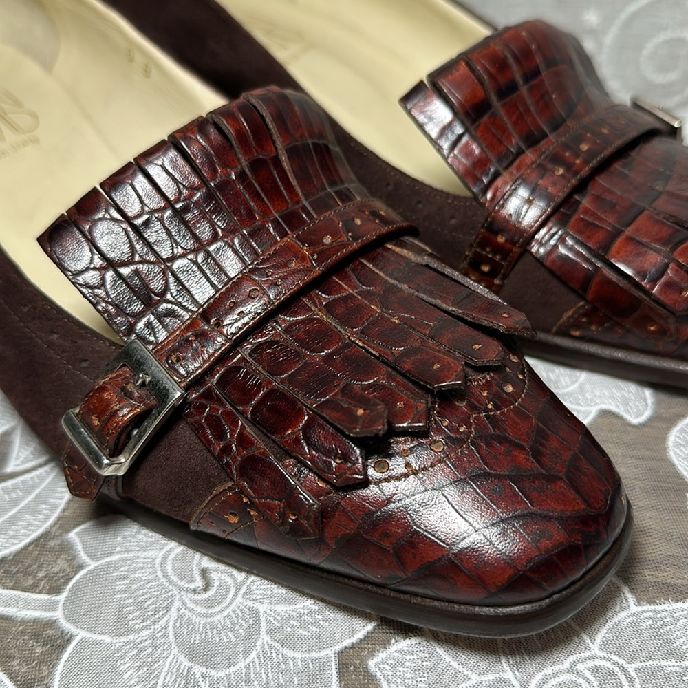 Joan & David Brown Loafer Heel Suede Embossed Buckle Fringe Vintage Italy 10 - Picture 4 of 16